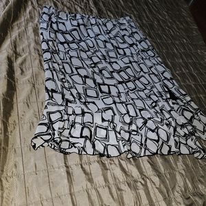 Women's Black and white skirt.